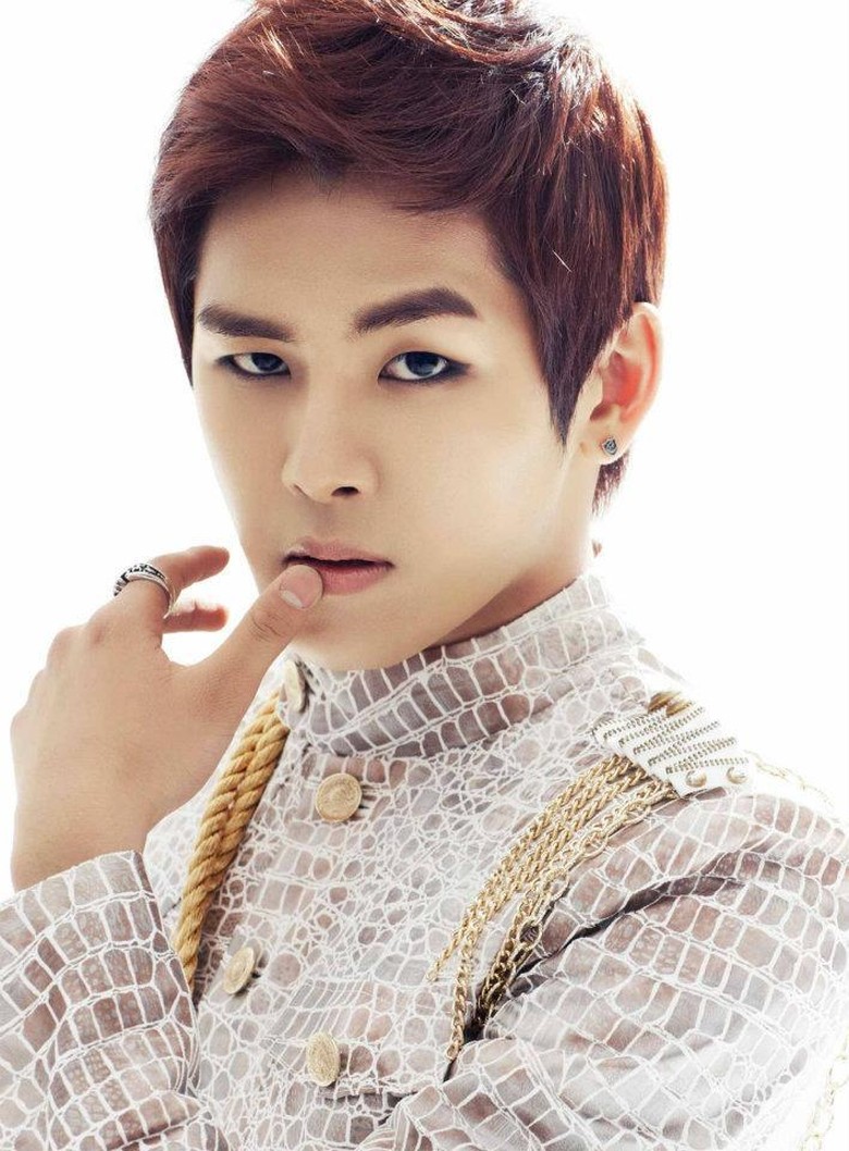 Hoya Umumkan Jadwal Wamil dengan Surat Menyentuh untuk Fans Hoya Umumkan Jadwal Wamil dengan Surat Menyentuh untuk Fans