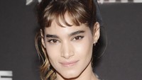 Sofia Boutella tampil menawan. Dia adalah salah satu bintang utama selain Tom Cruise di film remake The Mummy Foto: Pascal Le Segretain/Getty Images