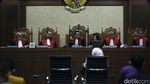Ratu Atut Jalani Sidang Kasus Alkes Banten