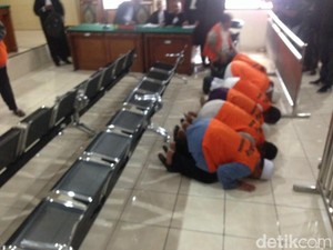 10 Terdakwa Perusakan Restoran Social Kitchen Solo Divonis Bebas