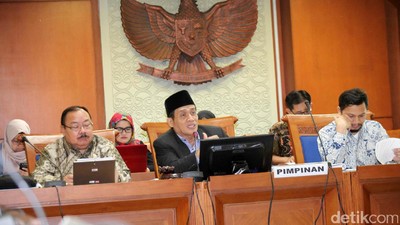 Panja DPR Rapat Bahas RUU Antiterorisme