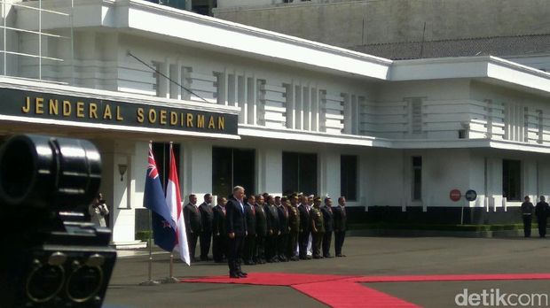 Menhan Ryamizard Rycudu menerima kunjungan Menhan Selandia Baru, Mark Mitchell.