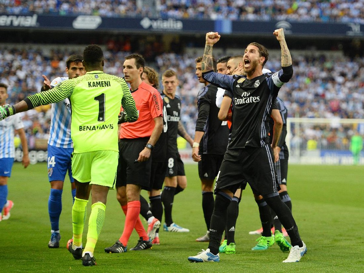 Para pemain Real Madrid seusai laga melawan Malaga. (Foto: Aitor Alcalde/Getty Images)