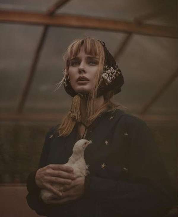 Ario Bayu Resmi Nikahi Wanita Bule Prancis, Valentine Payen