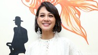 Setelah dikaruniai buah hati, penyanyi berusia 31 tahun itu tampak semakin memesona. Foto: Palevi S/detikHOT