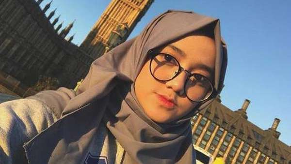 Dikomentari Pedas Soal Foto Lengket Dengan Gus Azmi Wirda
