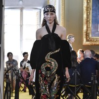 A model walks the runway at the Gucci Cruise 2018 show at Palazzo Pitti on May 29, 2017 in Florence, Italy.  (Photo by Pietro DAprano/Getty Images)