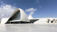 Salah satu karya Zaha Hadid, Heydar Aliyev Centre di Baku, Azerbaijan  