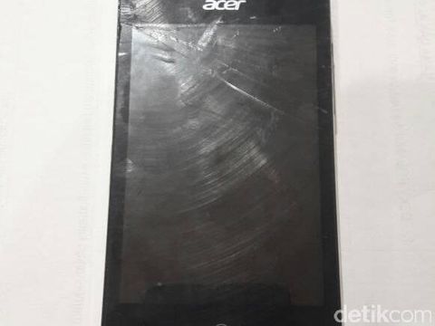 Barang bukti HP yang dicuri pelaku.