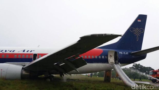 Penampakan Pesawat Sriwijaya Air yang Tergelincir di Manokwari