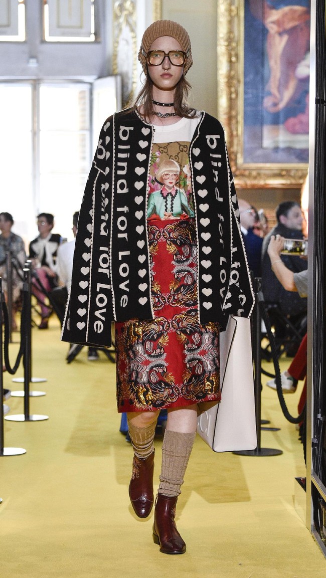A model walks the runway at the Gucci Cruise 2018 show at Palazzo Pitti on May 29, 2017 in Florence, Italy.  (Photo by Pietro DAprano/Getty Images)