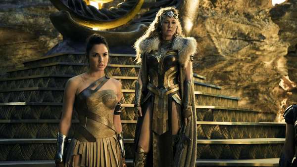Aksi Si Cantik Gal Gadot di Wonder Woman Aksi Si Cantik Gal Gadot di Wonder Woman
