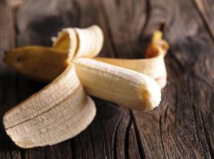 4 Manfaat Minum Air Rebusan Kulit Pisang