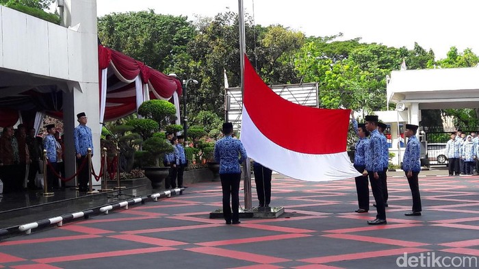 Mendagri Pimpin Upacara Peringatan Hari Pancasila di Kemendagri