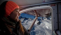 Nadine Chandrawinata yang tetap terlihat cantik walau kedinginan (Foto: Nadine Chandrawinata saat berlibur ke New Zealand (Foto: camillarutherford_photography)