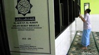 Alquran braille yang digunakan para penyandang tunanetra di Masjid Yayasan Tunanetra Wiyata Guna Bandung. 