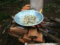 Sayur jantung pisang masakan Evi.