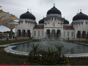 Kemenpar Pasarkan Wisata Halal Indonesia ke Dunia