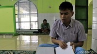 Pesantren Alquran braille ini untuk pertama kalinya digelar di Yayasan Tunanetra Wiyata Guna Bandung.