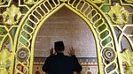 Ukiran Tangan di Masjid Tarbiyatul Falah