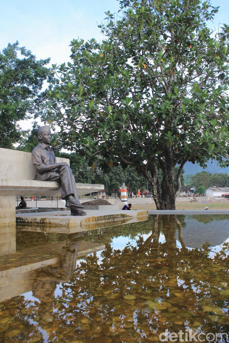 Taman Renungan Bung Karno di Ende tempat disusunnya Pancasila