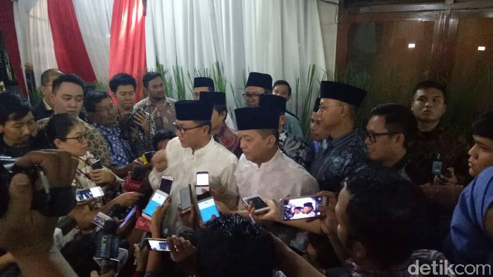 Soetrisno Bachir: Duit ke Amien Rais Tak Berhubungan dengan Alkes