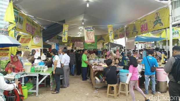 Prediksi Pedagang Takjil, Omzet Naik Dua Kali Lipat H-14 Lebaran
