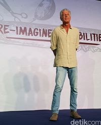 Anthony Bourdain: Tak Ada yang Lebih Politis dari Makanan