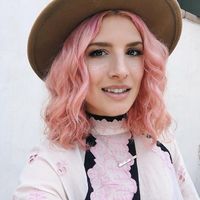 Sedang Tren, Bintik-bintik Wajah dengan Glitter dan Metalik