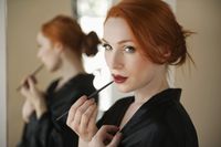 Kata Dokter Kulit Ini Pakai Makeup Justru Baik untuk Kesehatan Kulit 