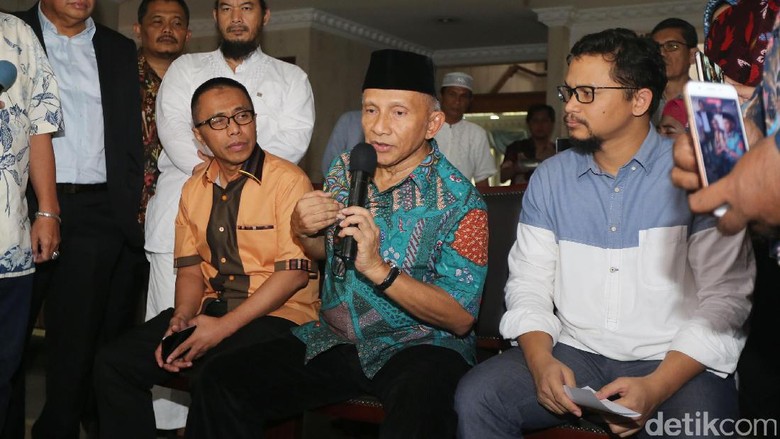 Gelar Profesor Amien Rais Hilang, PAN Bandingkan dengan Yusril dan Mahfud Gelar Profesor Amien Rais Hilang, PAN Bandingkan dengan Yusril dan Mahfud