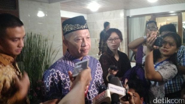  Kapolri Jenderal Tito Karnavian memberikan keterangan kepada wartawan, Jumat (2/6/2017)