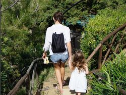 Penampilan Polos Si Cantik Gal Gadot