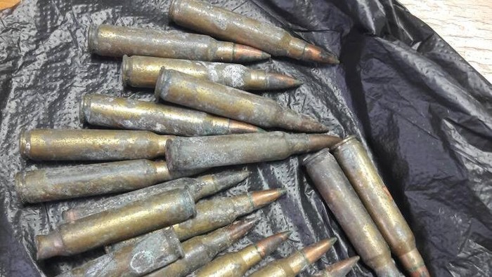 PPSU Tambora Temukan Peluru Aktif dalam Pot Bunga