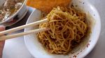 Raos Pisan! Semangkuk Yamin dengan Paduan Bakso dan Ceker