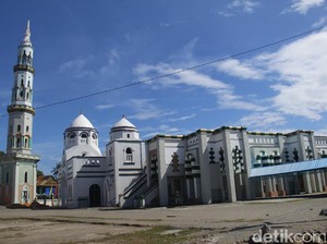 Masjid Muhajirin: Megah Tanpa Rangka Besi, Punya 25 Menara