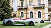 Renault Trezor dikatakan menjadi mobil konsep dengan kualitas terbaik dan memiliki gaya original. Selain itu, mobil konsep ini dinilai menjadi mobil masa depan, dengan memanfaatkan tenaga listrik yang motor listriknya diadopsi dari Formula E. Motor listrik ini mampu menyemburkan 350 tenaga kuda dan torsi mencapai 380 Nm.