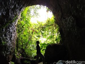 Uji Nyali Kamu Dalam Gua Kelelawar di Sabang
