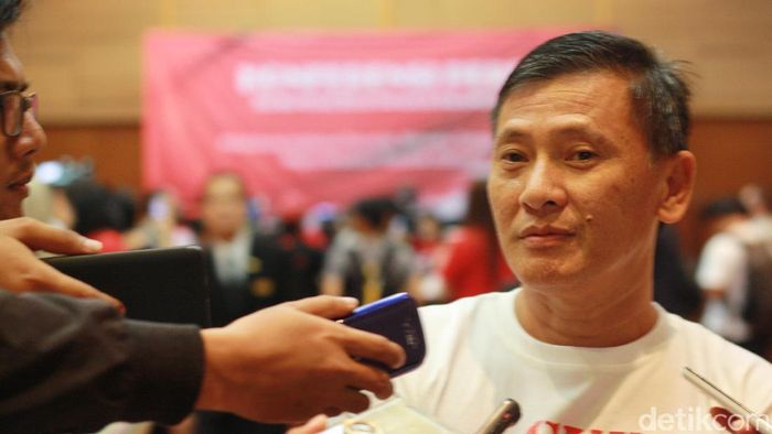 Hendry Saputra, pelatih tunggal putra pelatnas Cipayung, minta Anthony Ginting dkk pede di All England 2019. (Femi Diah/detikSport) Hendry Saputra, pelatih tunggal putra pelatnas Cipayung, minta Anthony Ginting dkk pede di All England 2019. (Femi Diah/detikSport)