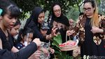 Beristirahatlah dengan Tenang Yana Zein!