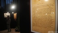 Pameran ini terselenggara atas kerja sama Kemendikbud, Arsip Nasional Republik Indonesia (ANRI), dan Museum Nasional.