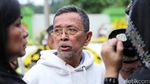Antara Dua Agama, Suasana di Rumah Duka Yana Zein
