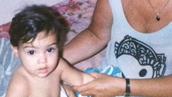 Foto kecil Gal Gadot sudah imut dan cantik tanpa busana. (Foto: Instagram/gal_gadot)