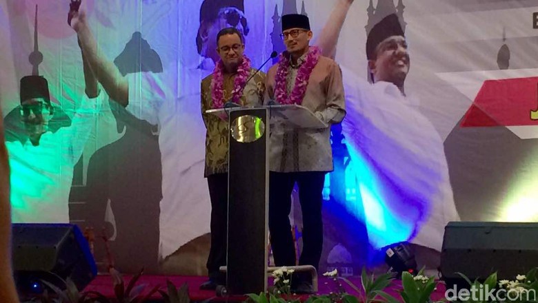 Gerindra Harap Anies-Sandi Teruskan Program Jokowi-Ahok-Djarot Gerindra Harap Anies-Sandi Teruskan Program Jokowi-Ahok-Djarot