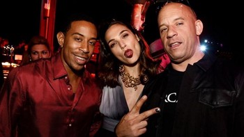 Foto Gal bersama para pemain Fast Furious. (Foto: Instagram/gal_gadot)