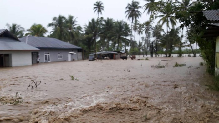 Ratusan Rumah di Gorontalo Terendam Banjir hingga 200 Cm