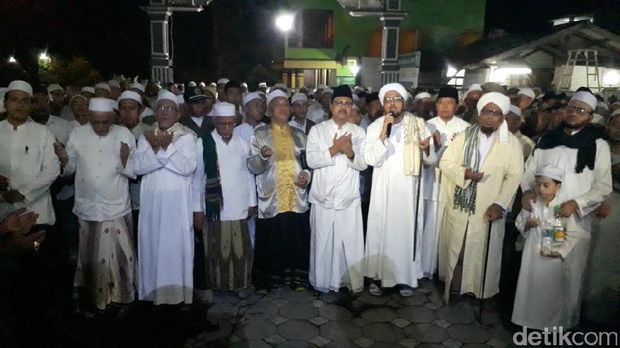 60 Tahun Berburu Lailatul Qadar dengan Khotmul Quran Keliling