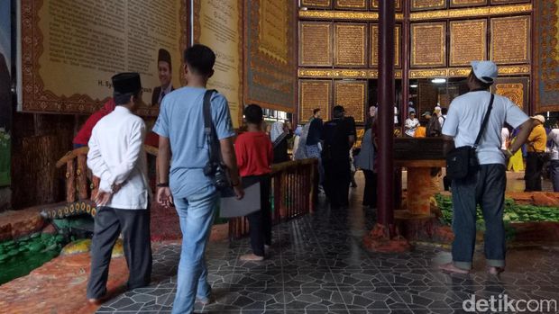 Tak sedikit traveler yang datang dari luar kota (Raja Adil Siregar/detikTravel)