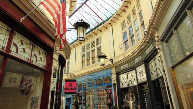 Mungkin ada traveler yang mau belanja? (Visit Cardiff)