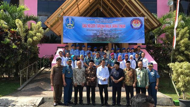 Dengan begitu, Presiden Jokowi berharap RI dapat mengejar ketertinggalan.